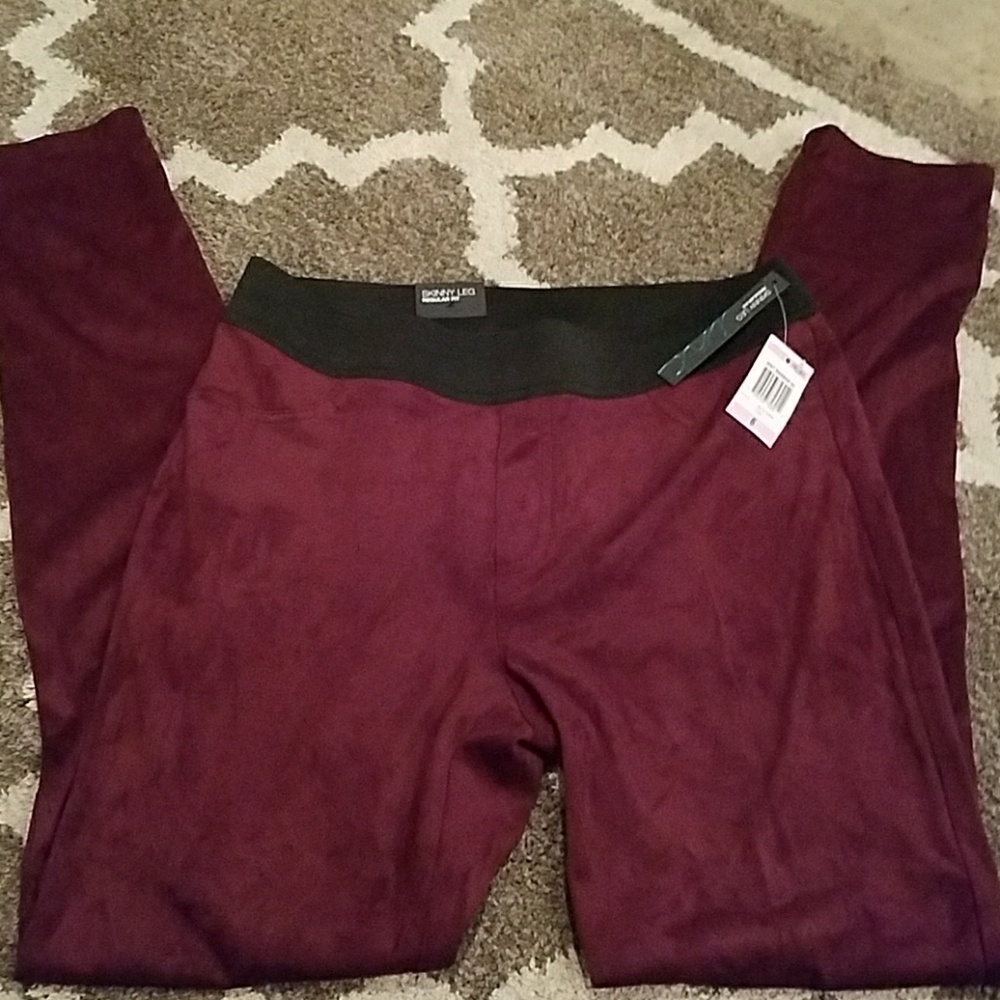 NWT wine colored skinny pants INC